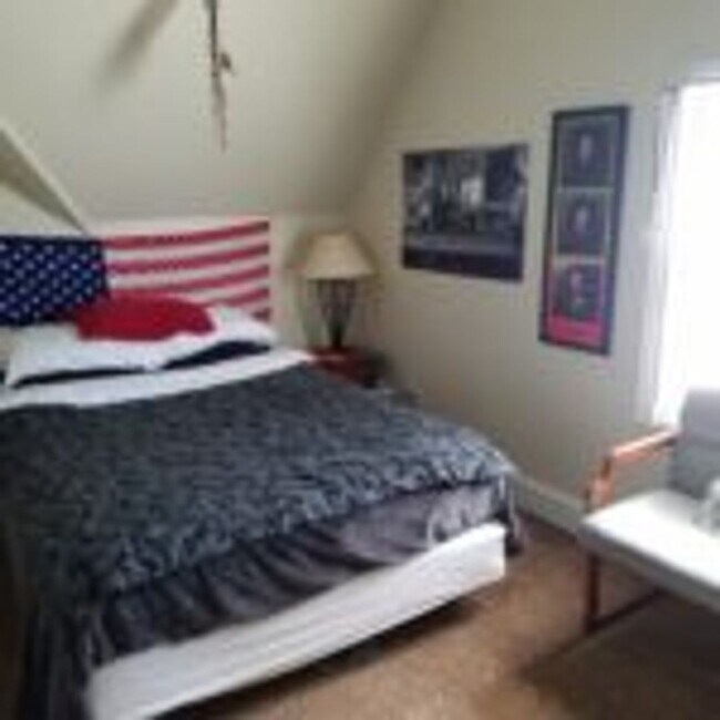 Photo - 2579-81 N. Frederick Ave. Unidad Upper