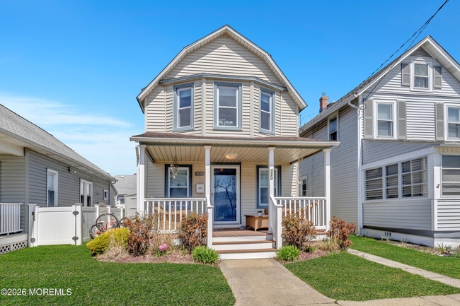 Photo - 320 Ocean Park Ave