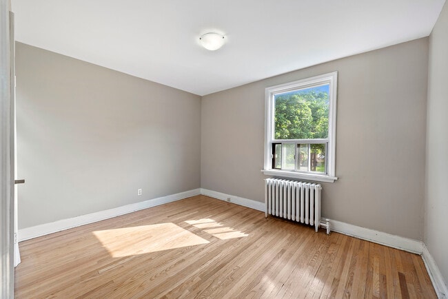 19-23 Engelhart Cres,64-68 Harris Park Dr