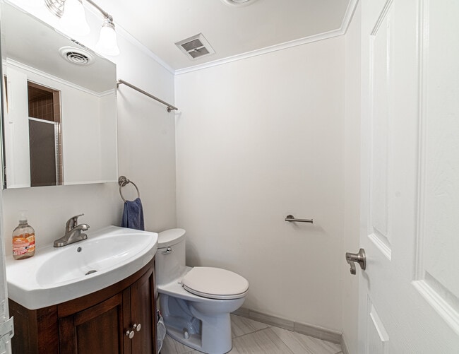 Photo - 306 Forbes St