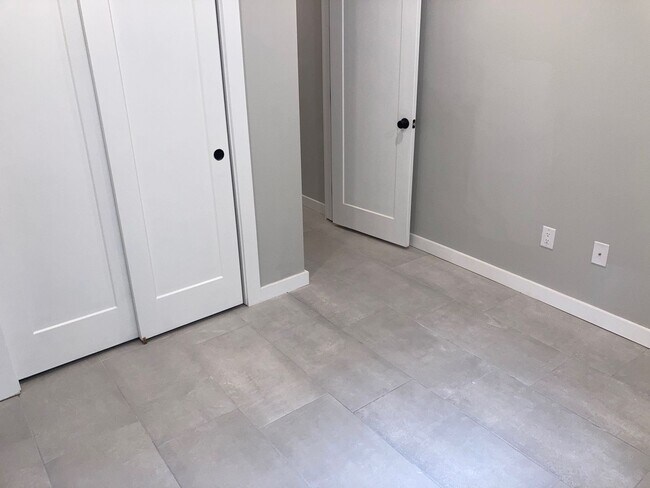 Photo - 5410 Pine St Unidad #1