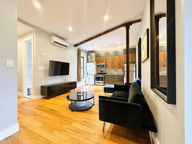 Photo - Furnished room/NOT APARTMENT Unit 4B