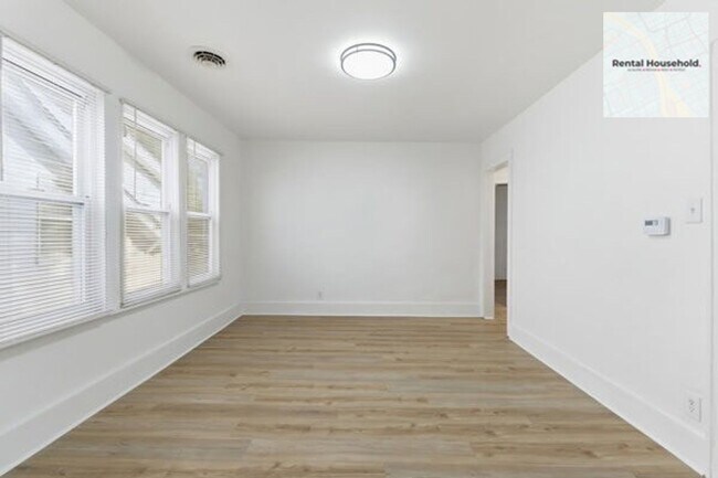 Photo - 16230 Indiana St Unit 2 (Upper)