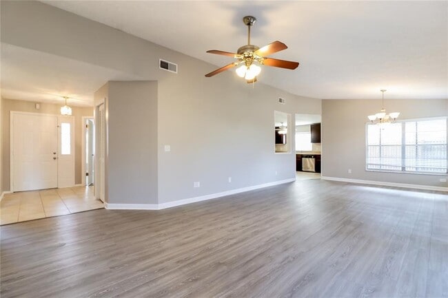 Photo - 1637 Pintail Ct