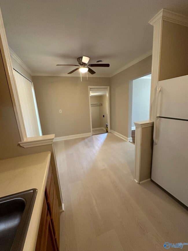 Photo - 1915 Vanderbilt Cir SW