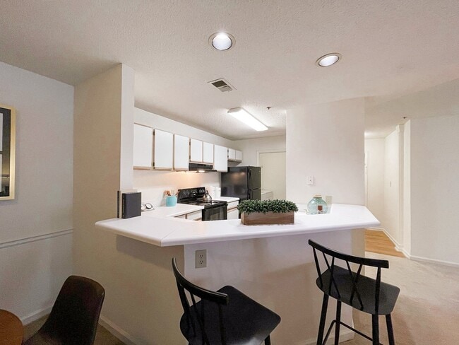 Photo - The Crest at Berkeley Lake