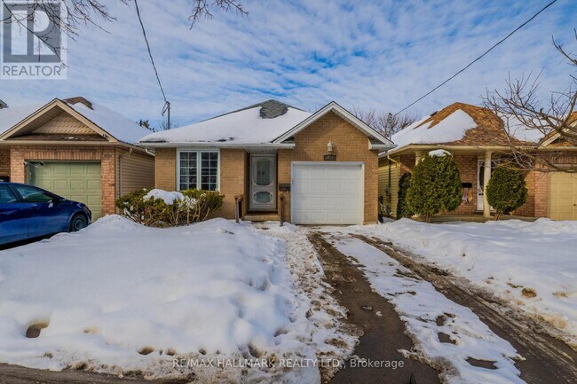 Photo - 58 Waterloo St