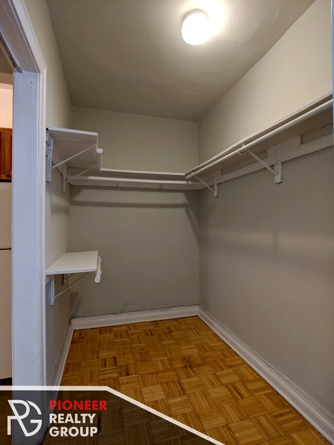 Photo - 705 W Belmont Ave