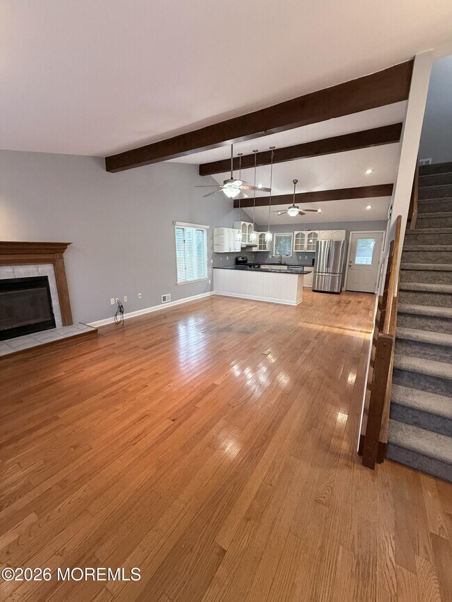 406 Cedar Dr