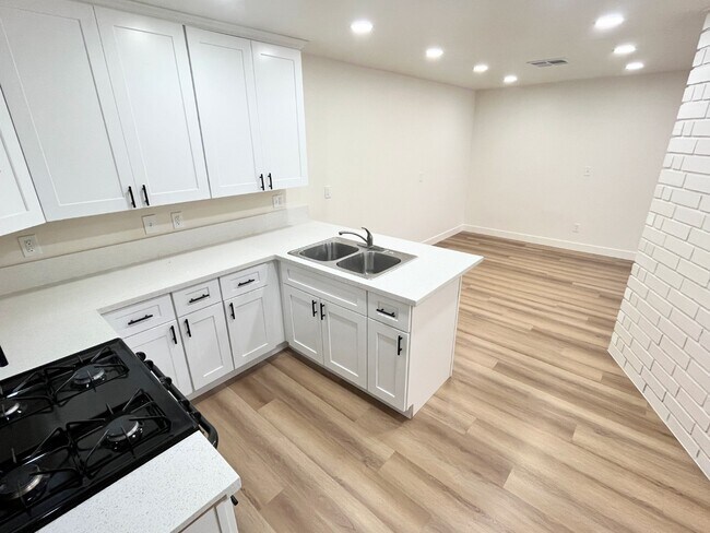 Photo - 1417 N Pennsylvania Ave Unit 1417