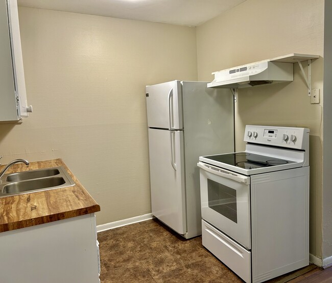 Photo - 2134 Fairfax Ave