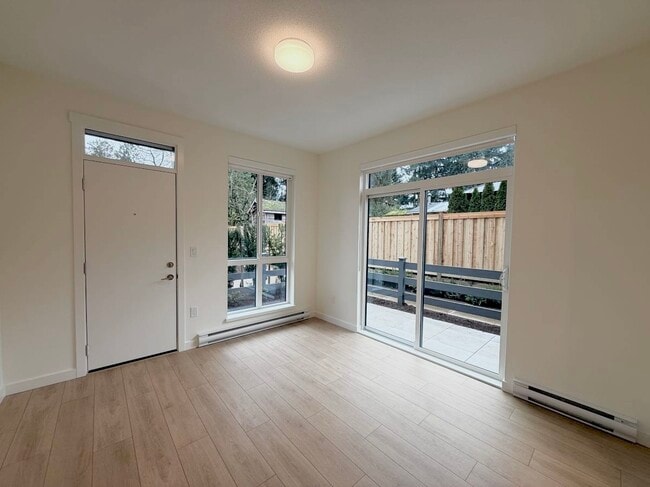 Photo - 14778-14106 106 Ave