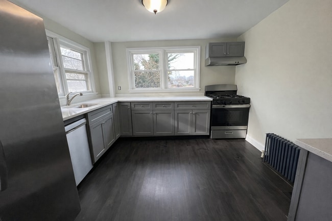 Kitchen - 23 Rector Pl Unit B