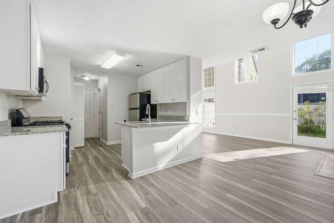 Photo - 1442 Parkside Club Dr NW