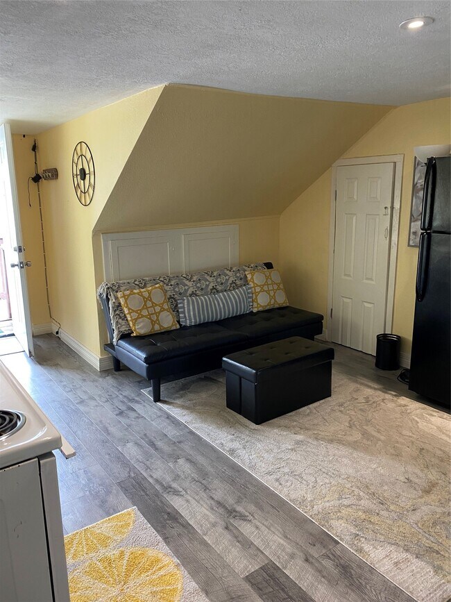 Photo - 2914 Avenue K Ave Unit 4