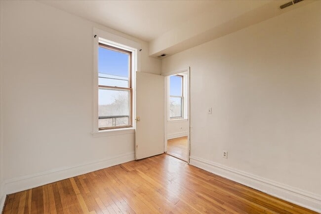 Photo - 3133 W Augusta Blvd Unit 3E