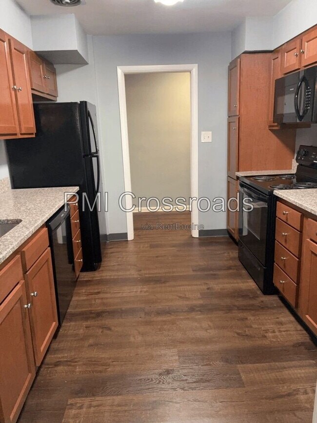 Photo - 16025 Van Aken Blvd Unit 106