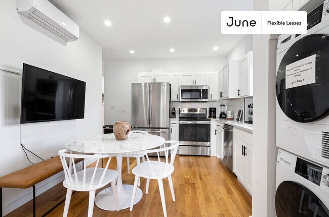 Nice Private ROOM in Bed-Stuy