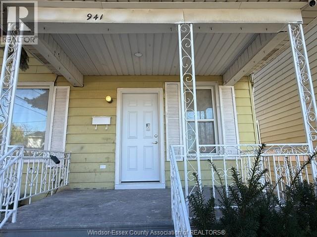 Photo - 941 Cataraqui St