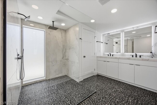 Photo - 701 Canosa Ave