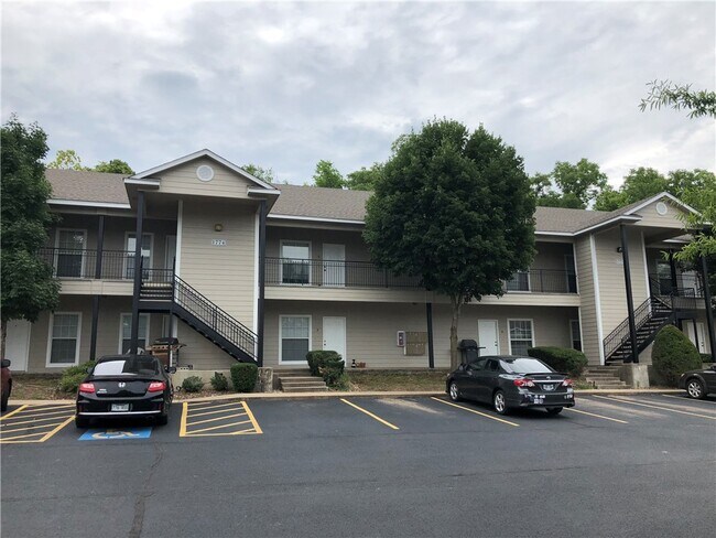 Building Photo - 1774 N Gregg Ave Unit 2