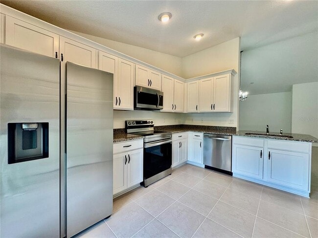 Photo - 8 Coral Reef Ct N