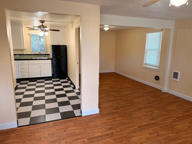 Photo - 11240 SW Barbur Blvd Unidad 23