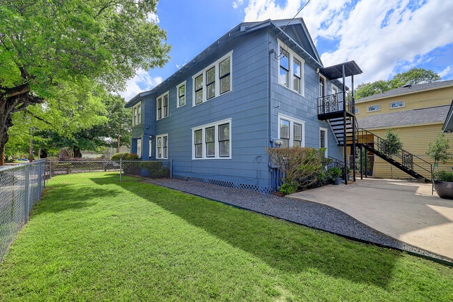 2nd Floor Apartment in Woodland Heights - 603 Euclid St Unit half