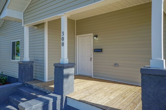 Photo - Amazing Three Bedroom Home!