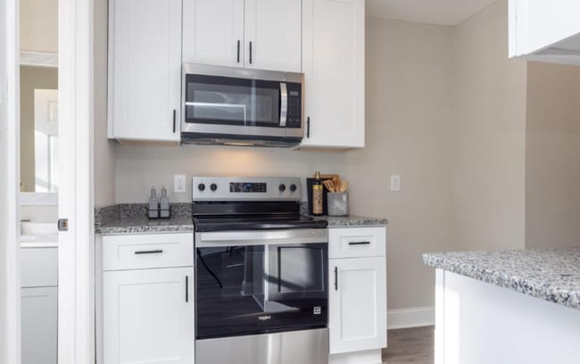 Photo - 209 W Edgewater Way