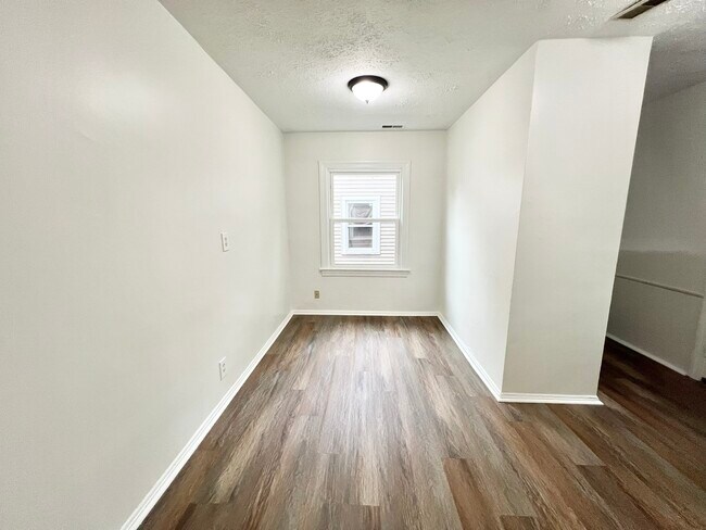 Photo - 2128 S 40th St