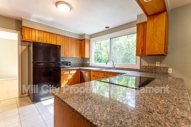 Photo - 43 Hitching Post Ln