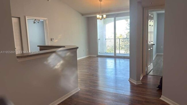 Building Photo - 222 Villa Cir