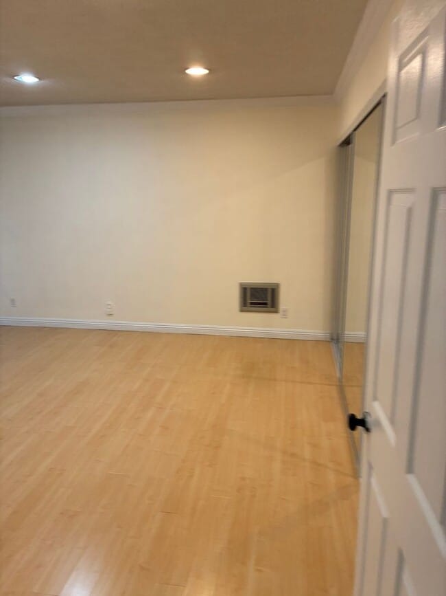 Photo - BRAND NEW 1 BEDROOM 1 BED UNIT!!!!