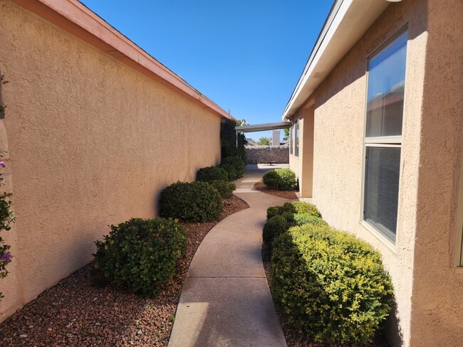 Photo - 2262 La Paloma Dr