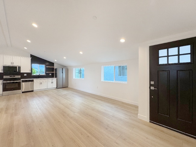 Photo - 4461 Farquhar Ave Unidad G