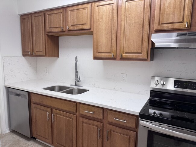 Photo - 2116 Stander Pl