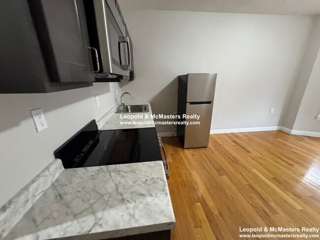 Photo - 1114 Commonwealth Ave