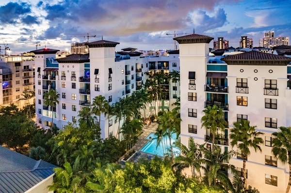 Building Photo - Aviah Flagler Village Rental