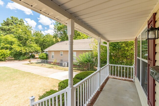 Photo - 1420 E Lane St