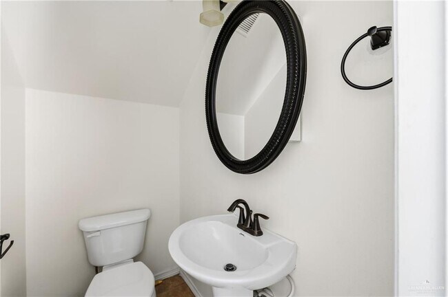 Photo - 14 W Fig Ave Unidad C