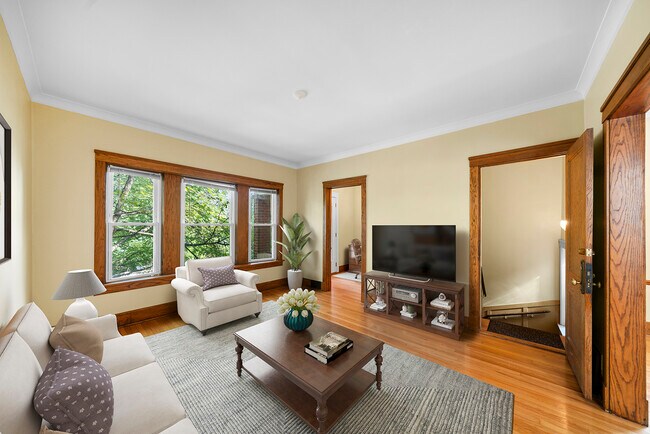 Vista de la sala de estar 3 - 5344 N Ashland Ave Unidad 2