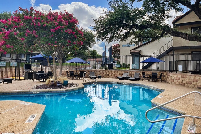 The Arts Apts At South Austin - The Arts Apts At South Austin