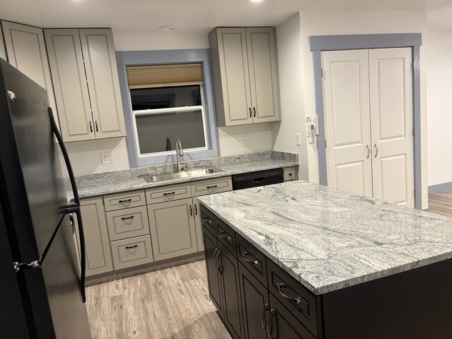 Photo - 621 4th St Unit Studio apartment