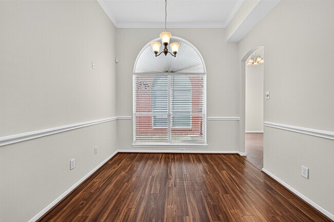 Photo - 15618 Edgemere Ct