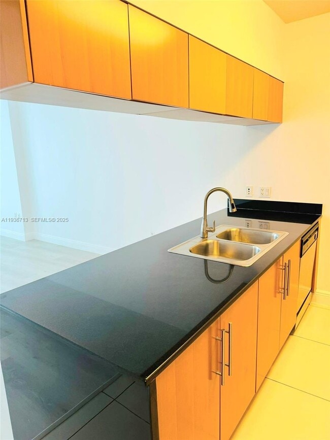 Photo - 1750 N Bayshore Dr Unit 1606