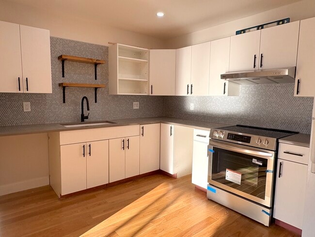 Photo - 24 Corey St Unit 305