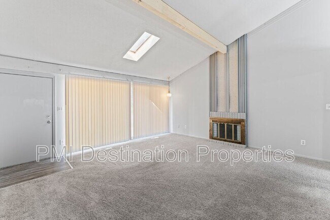 Photo - 1825 N 76th St