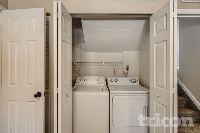 Photo - 4710 Spacewalk Way