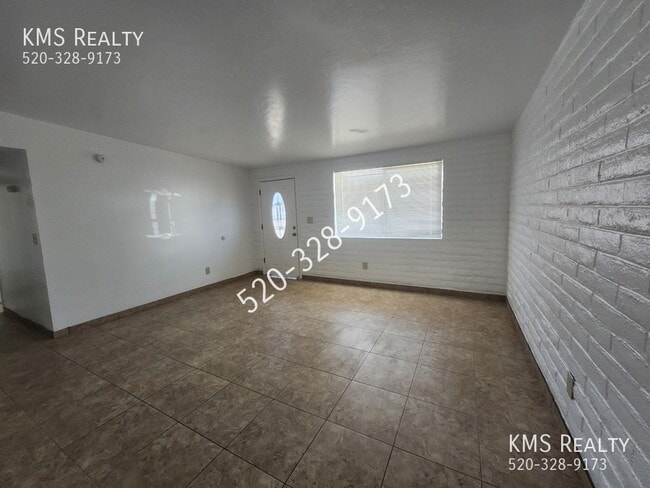 Photo - 6711 E Hawk Dr